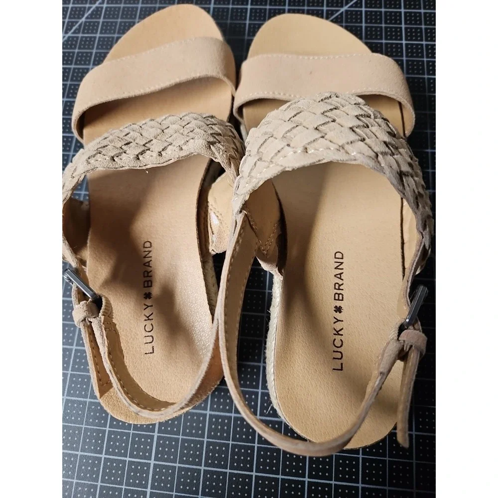 Lucky Brand Women's Gloreah Espadrille Sandal Wedge‎ size 5 Beige